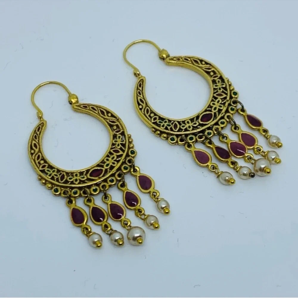 The Museum Company | Earrings | Enamel & Pearl
